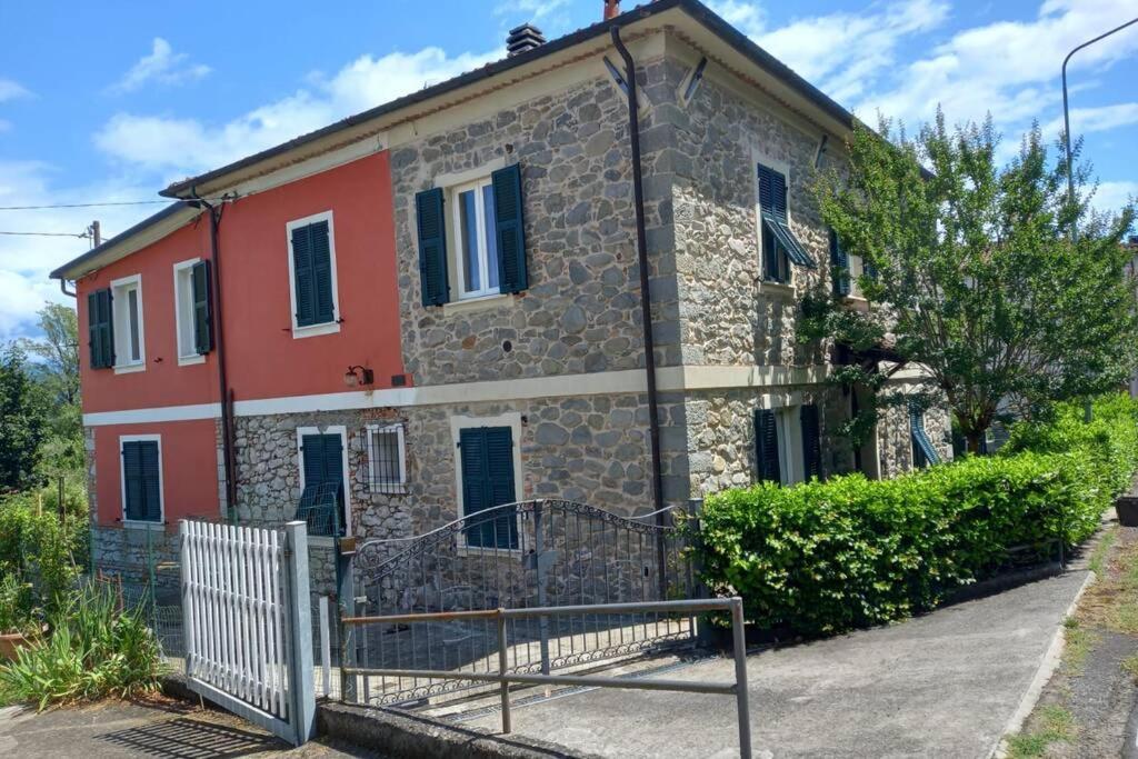 Mulazzo La Casa Del Marchese Malaspina מראה חיצוני תמונה