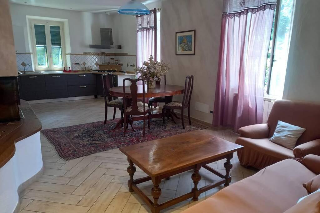 Mulazzo La Casa Del Marchese Malaspina מראה חיצוני תמונה